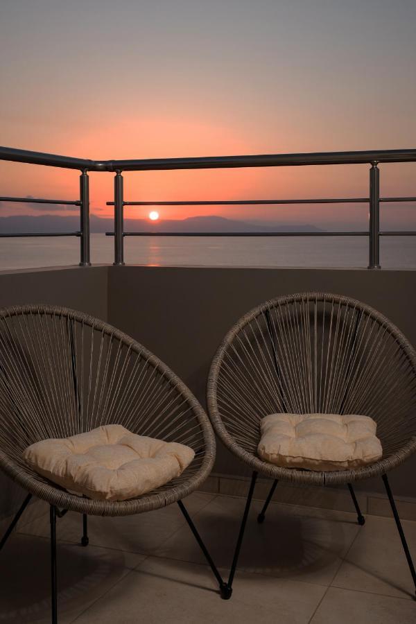 Overview Chania With Sea View And Amazing Sunset Exterior foto