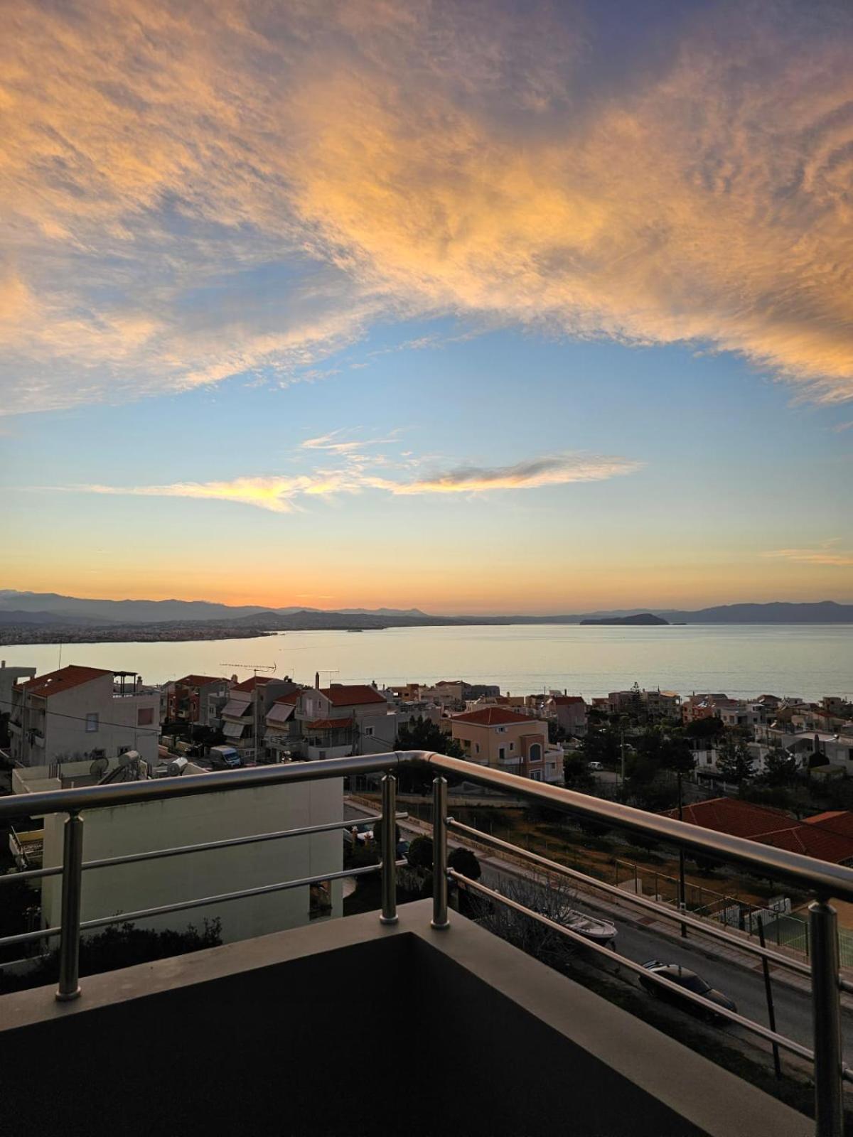 Overview Chania With Sea View And Amazing Sunset Exterior foto